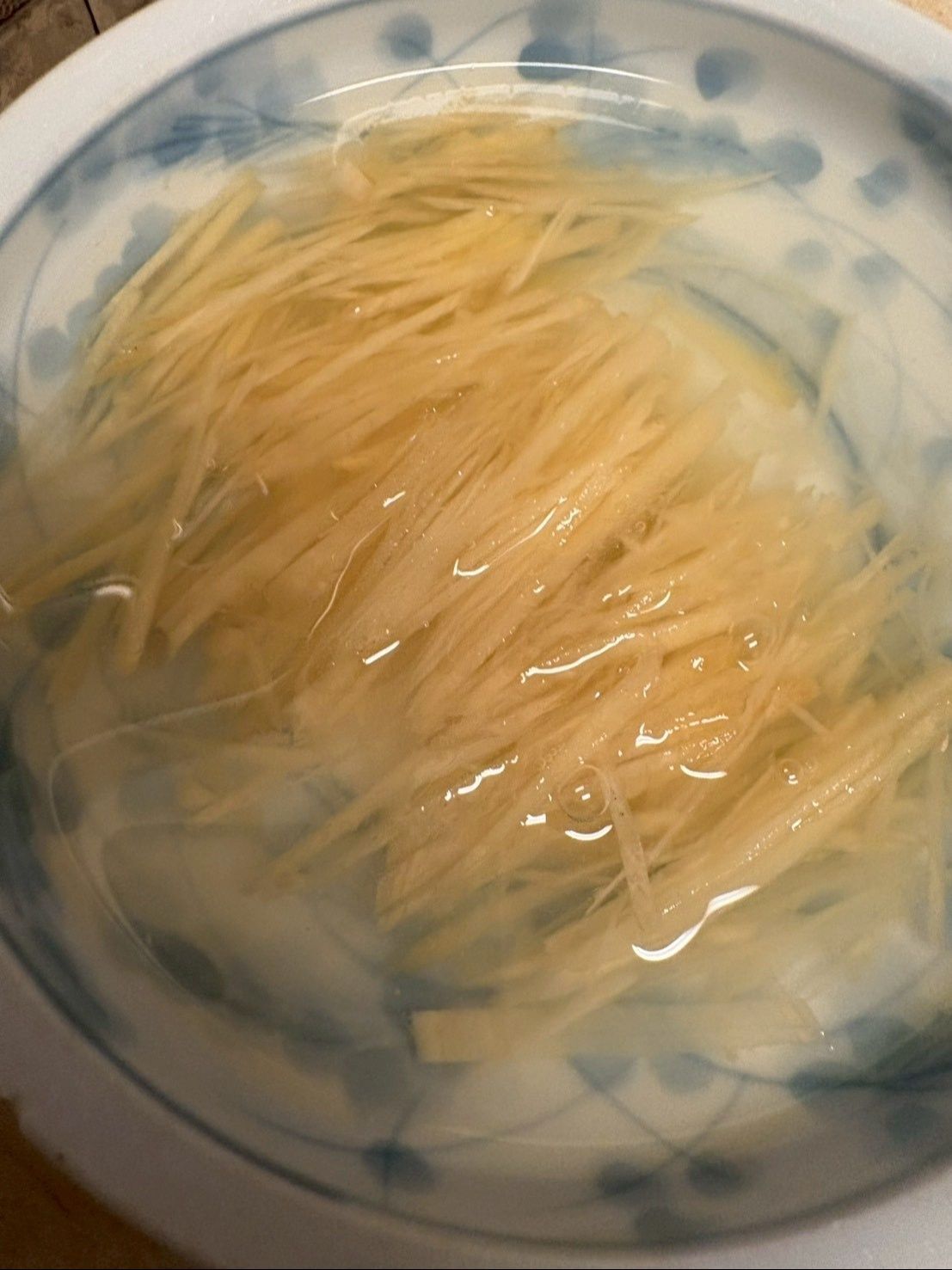 生姜の千切りは少し水にさらしました。