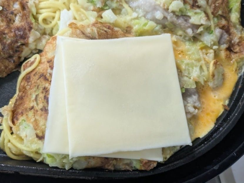 チーズをのせて…