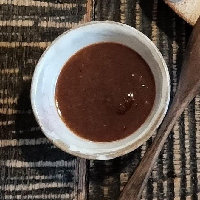 10.器に炒めたごぼうと半熟卵を盛り付ける→手順8の豚肉を1㎝程の厚みに切って盛り付け、煮詰めた煮汁をかける※余った煮汁は小鉢に入れて、ライスバーガーのタレに使用