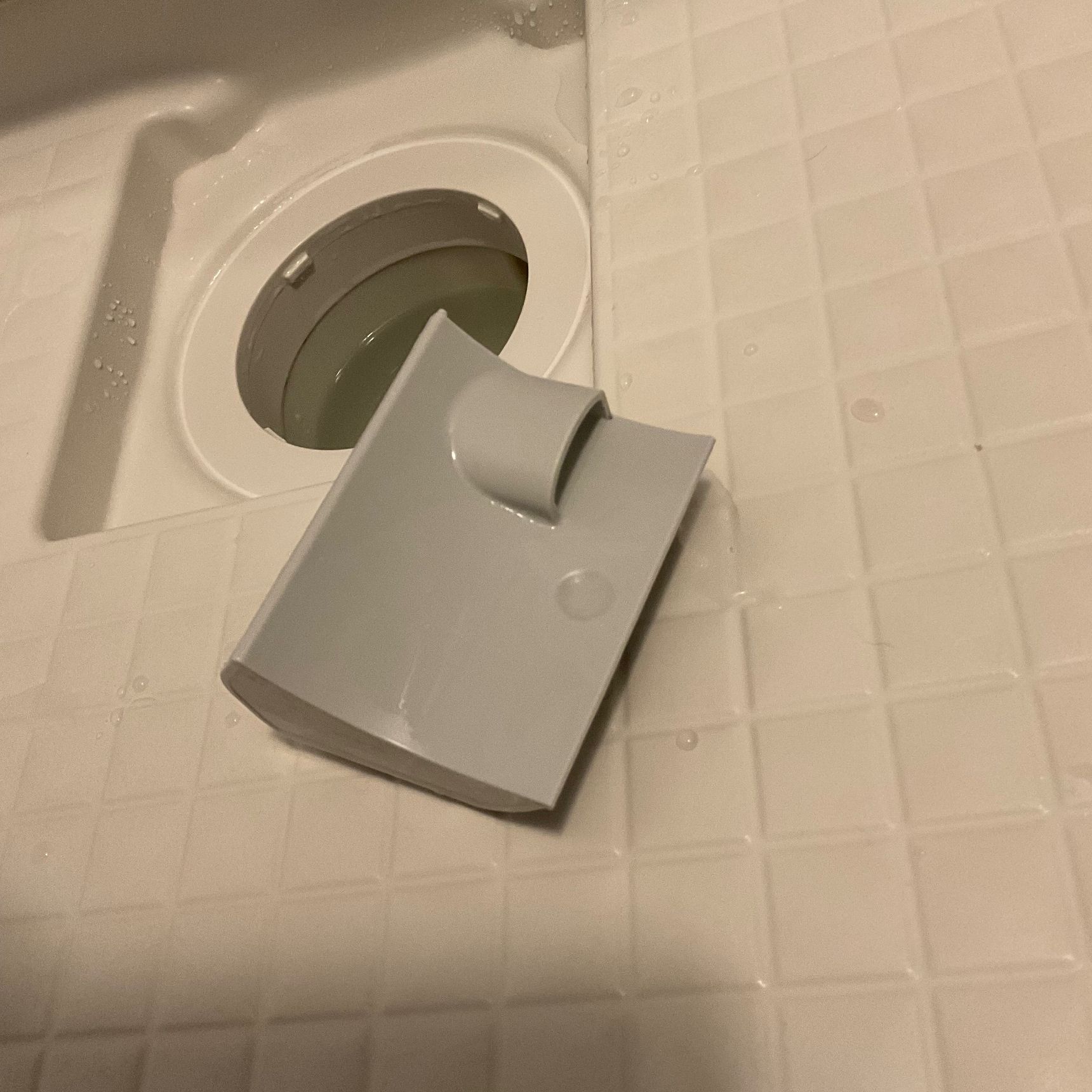 外したパーツはこんな形