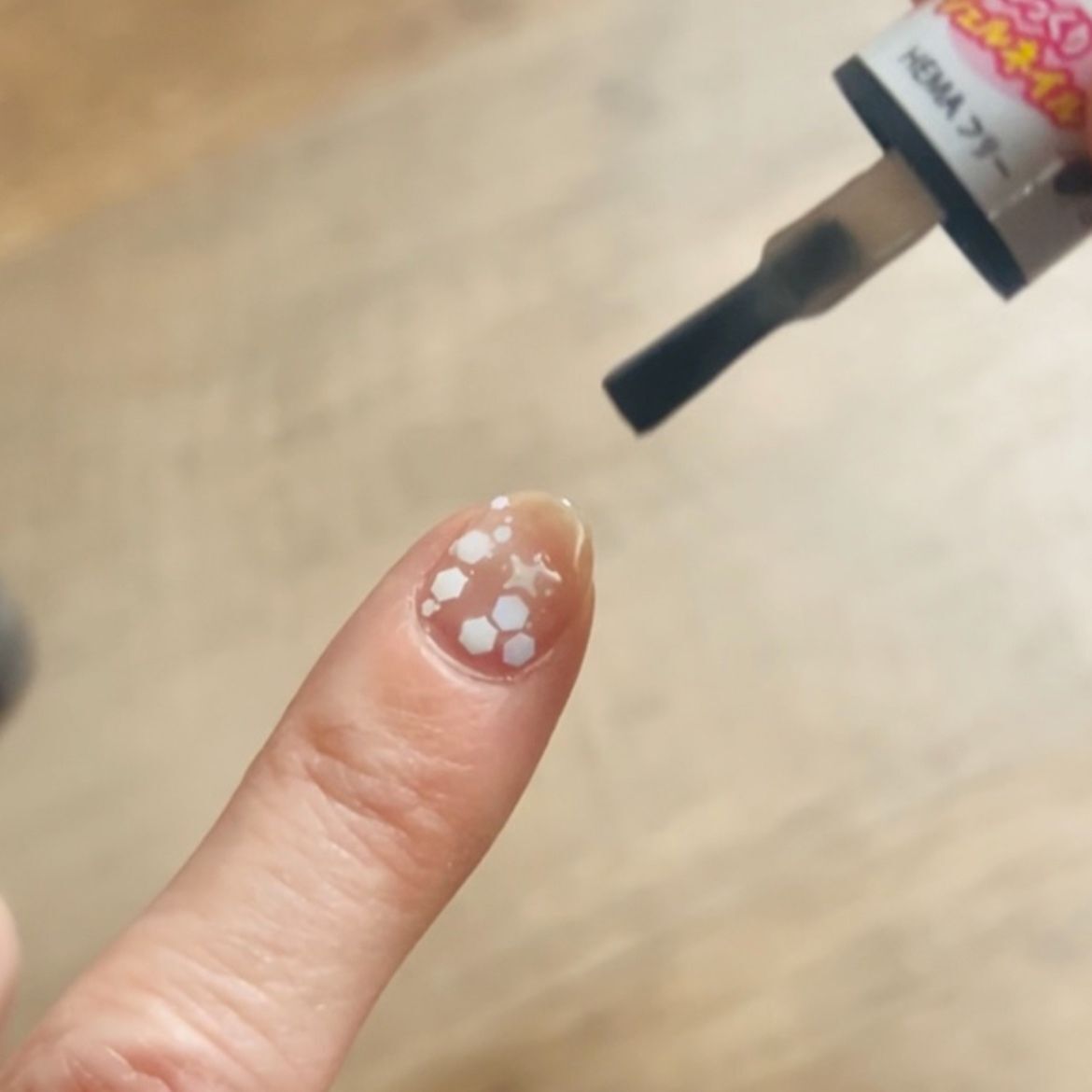 ジェリーホワイトを重ね塗りします