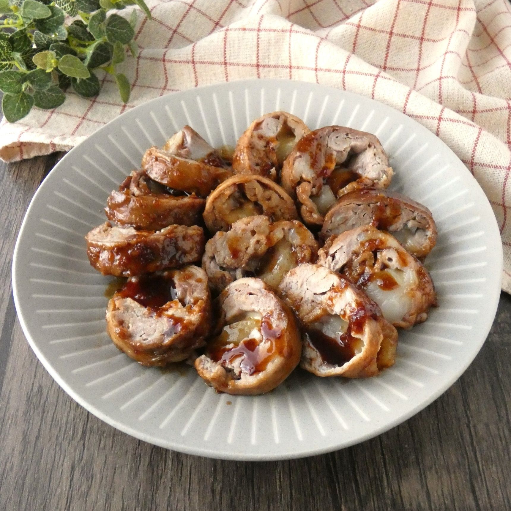 煮込まず簡単！食べ応えバッチリの「餅チーズの豚こまレンチンチャーシュー」