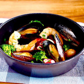 【万能おだしのアヒージョ】便利な野菜だし使用！