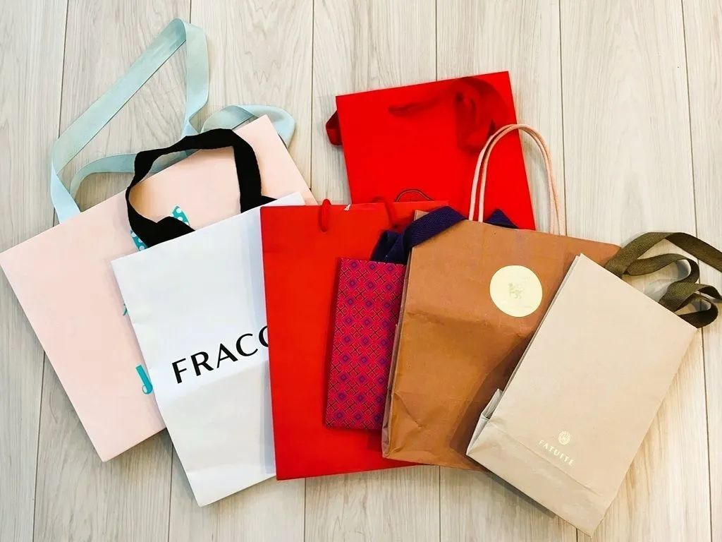 「その紙袋、捨てないで！」クリスマスでゲットしたショッパーの賢い使い道6選♡