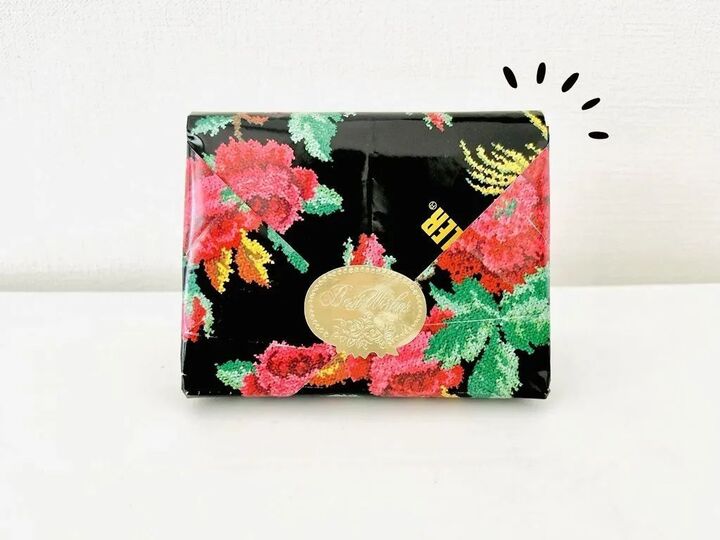 不器用さんでもOK!『簡単ギフト袋』の作り方。包装紙1枚でこんなに可愛くなるなんて♡