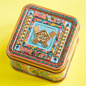 会場限定！1人3点のみしか買えない大人気お菓子缶