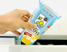 『豆乳飲料』を紙パックごと冷凍庫にドーン！→禁断の「シャリシャリ化」を試してみたら…激ウマでした。