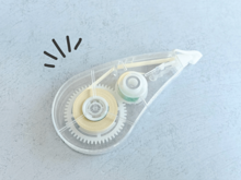 【セリア】ただの“修正テープ”と何が違う！？家中の穴を消し去る優秀アイテムでした♪