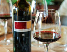 赤ワイン初心者でも迷わない！ぶどう品種で分かる〈失敗しない〉赤ワインの選び方