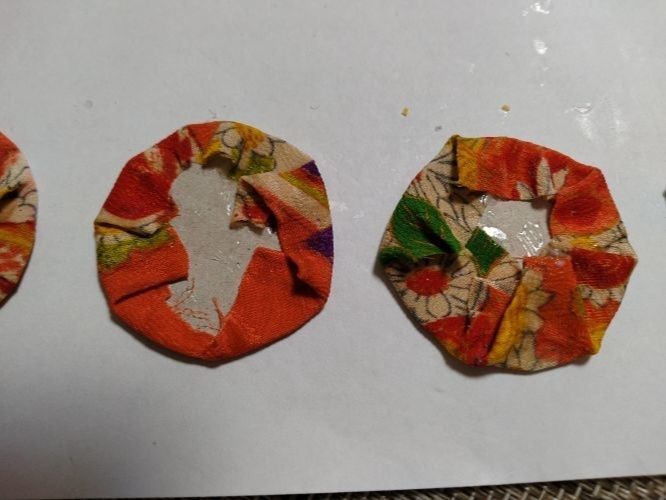 ハギレを貼り付ける