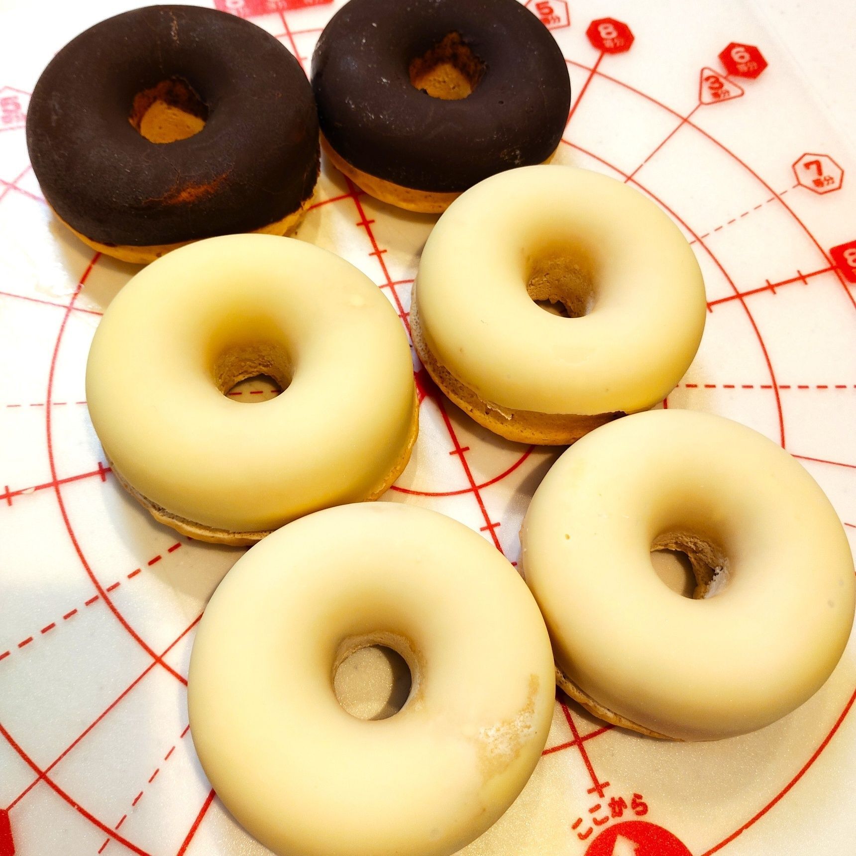 型にドーナツをもどす