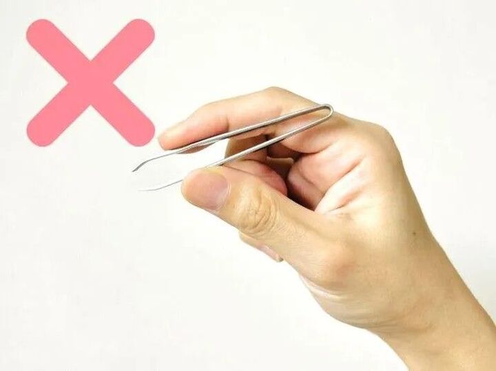 「白髪」を見つけてもブチッと抜いちゃダメー!後悔することになりますよ…。意外と知らない正しい対処法