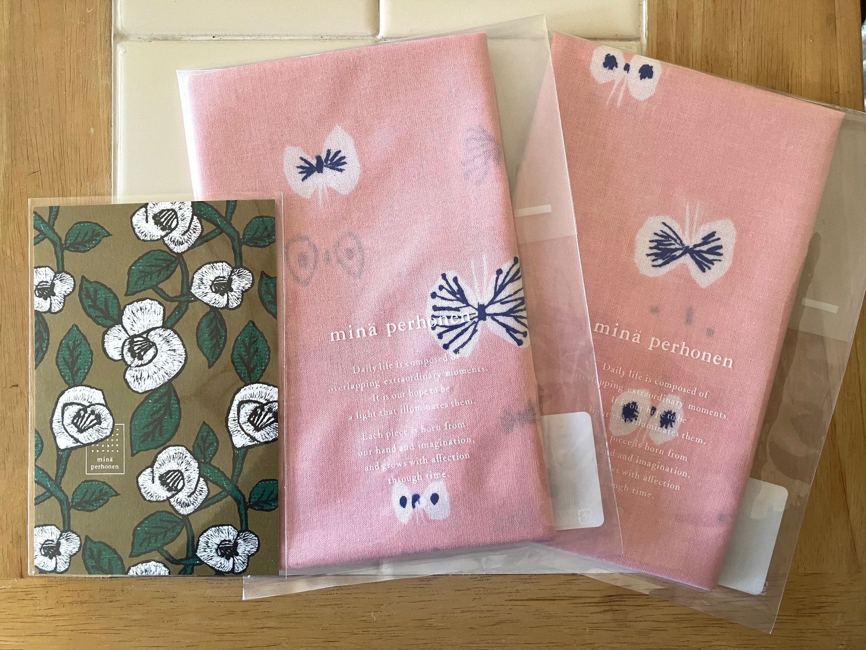 展覧会のショップで購入