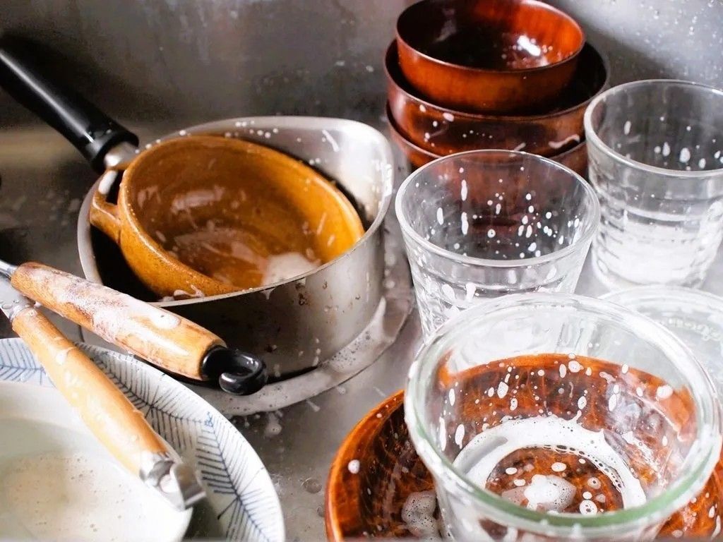 スポンジに「食器洗い洗剤」はつけません。食器洗いがラクになる！目ウロコアイデア♪