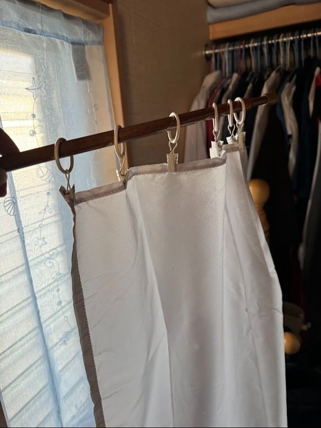 窓からの冷気をブロック