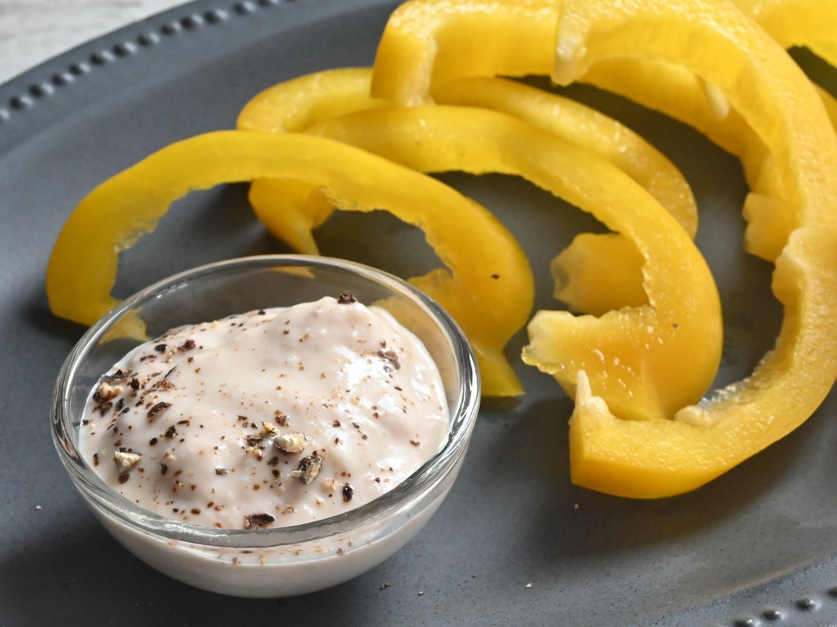 切らない！加熱しない！混ぜるだけ！ツナ缶と豆腐のディップソース