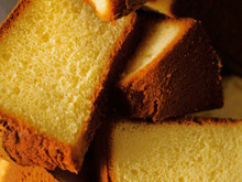 甘すぎなくて美味しい「塩シフォンケーキ」の作り方。粒のあらい塩を加えることで、舌に感じる塩味にメリハリが♪