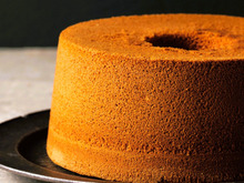 【オイルなし】ふわっふわ！本当に美味しい「プレーンシフォンケーキ」の作り方。卵のコクとホワイトチョコレートのミルキーな味わいです