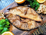 絶品！まぐろの頭肉の輪切り！様々な食感を味わえる！生姜醤油につけ、橙醤油をつけて〜！