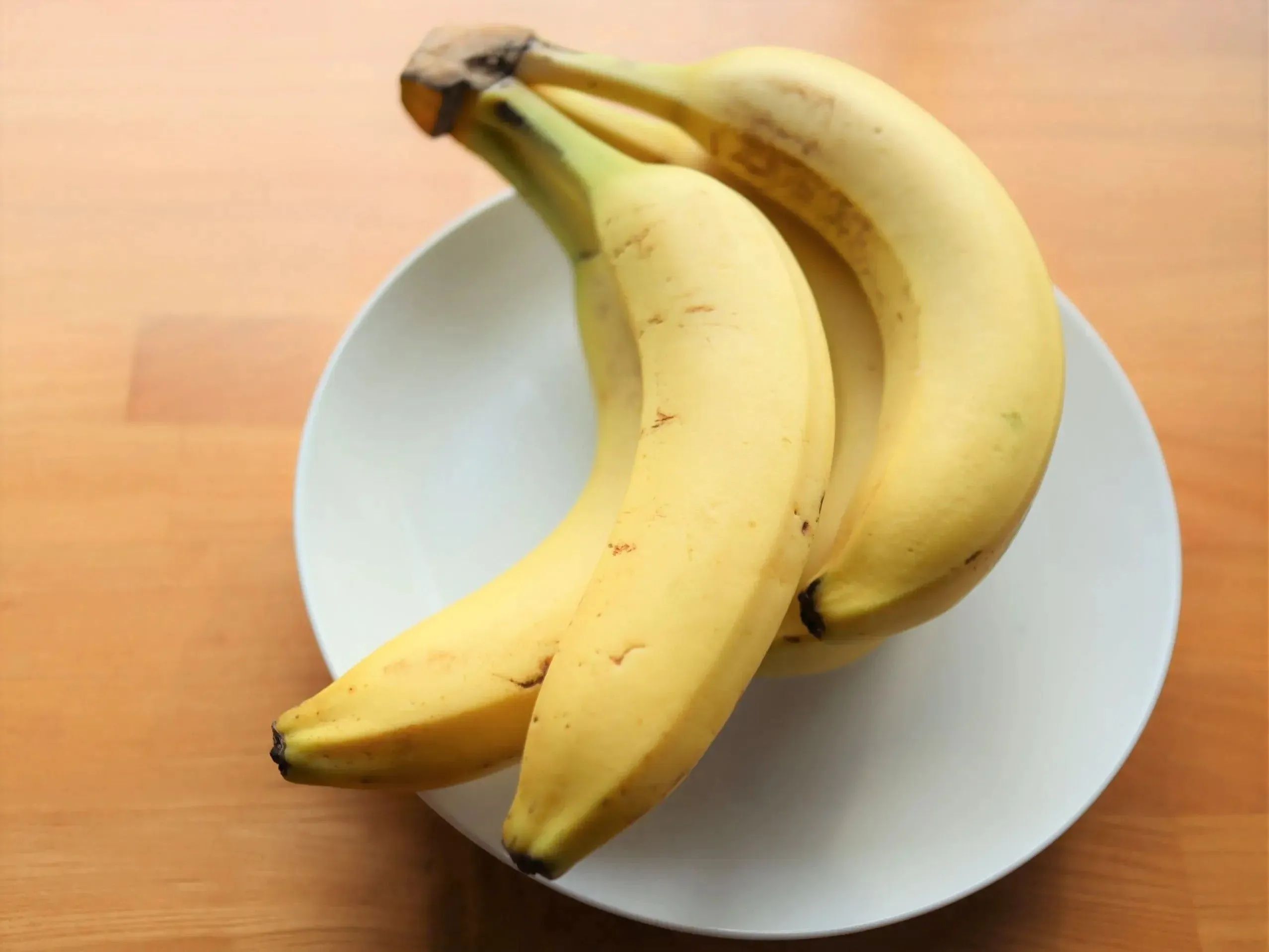 硬いバナナがとろっとろに大変身♡あっという間に『完熟の甘さ』にする3つの秘策！
