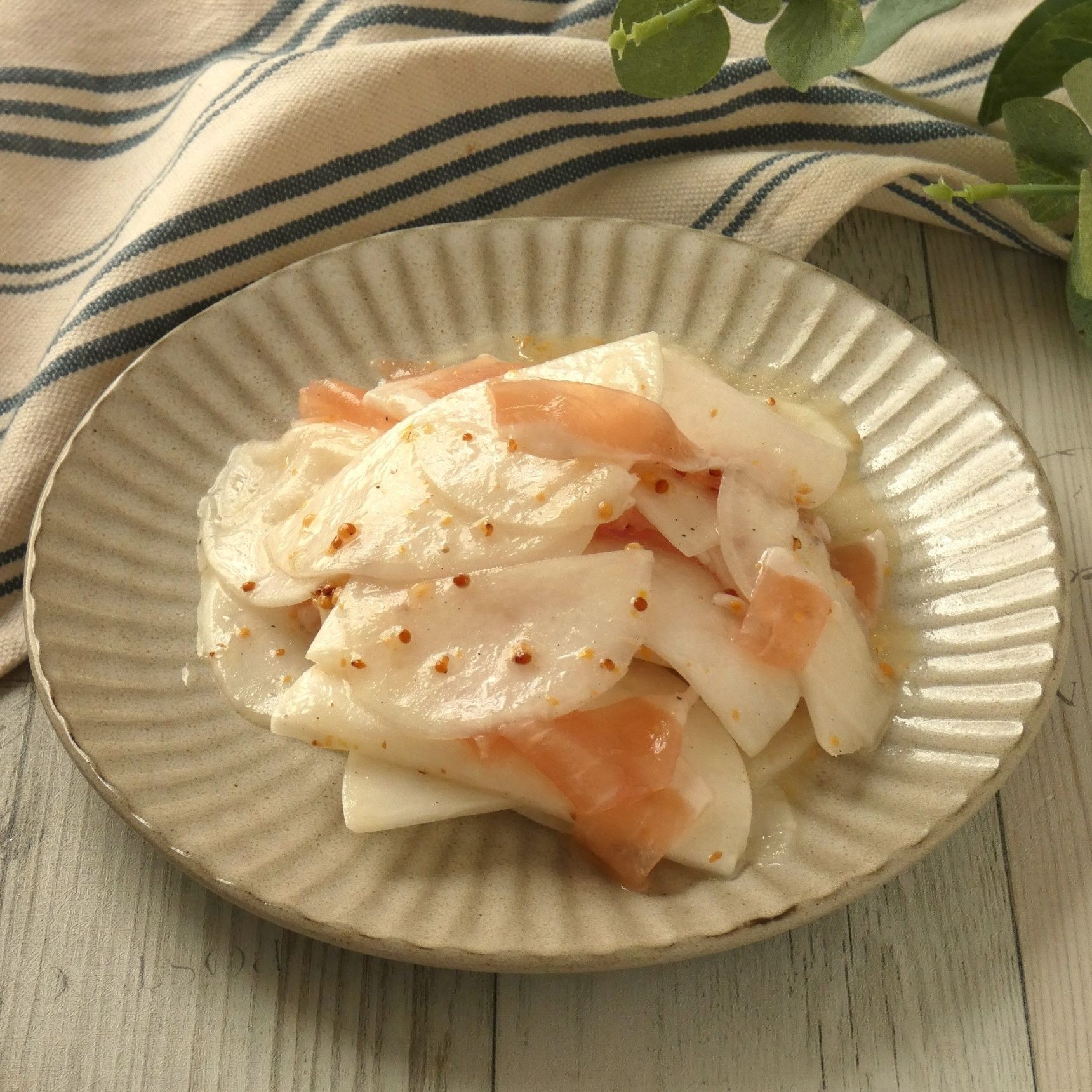 第3位「5分で完成！かぶと生ハムのカルパッチョ」