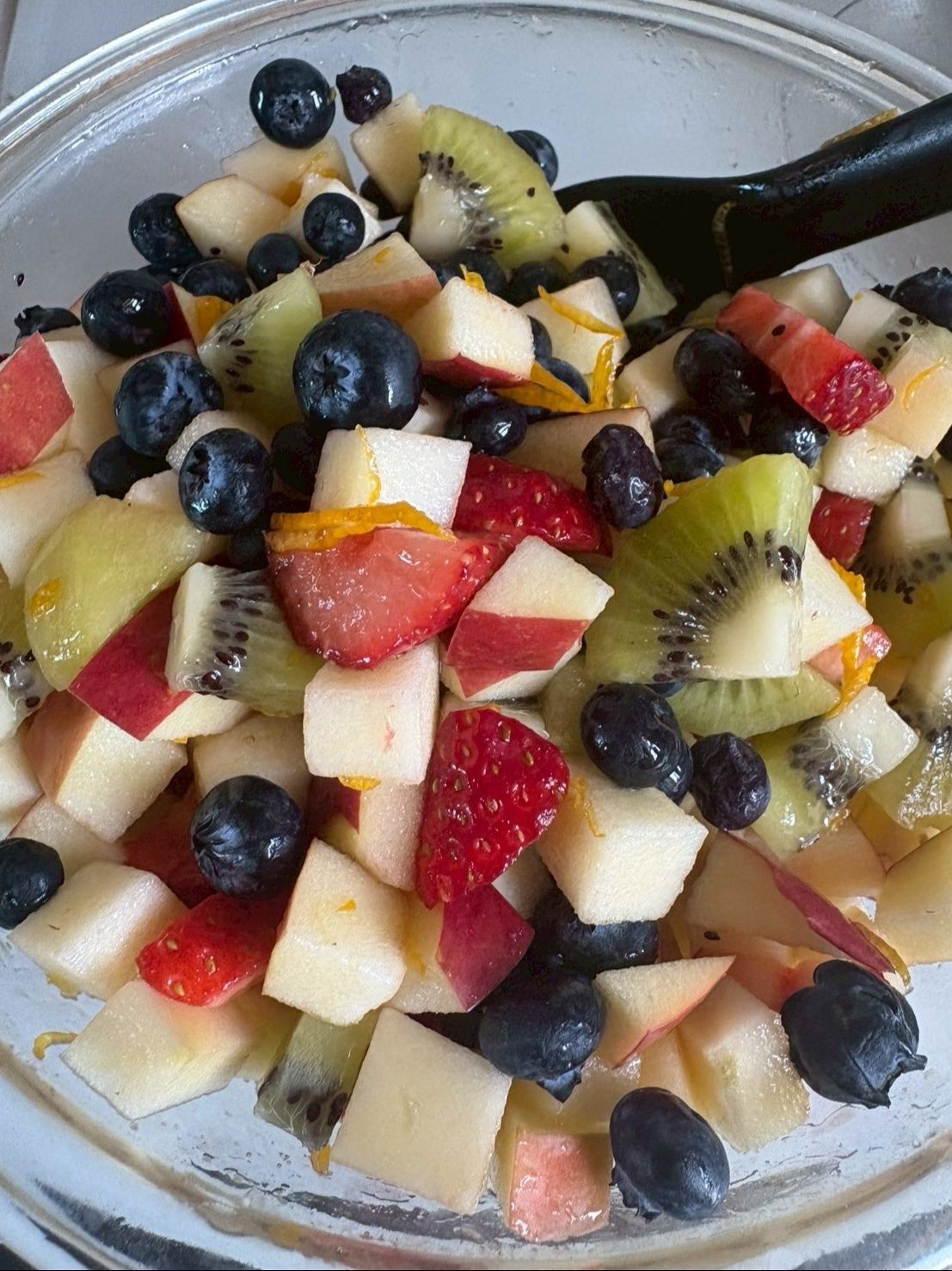 最後にブルーベリーも加えて完成！