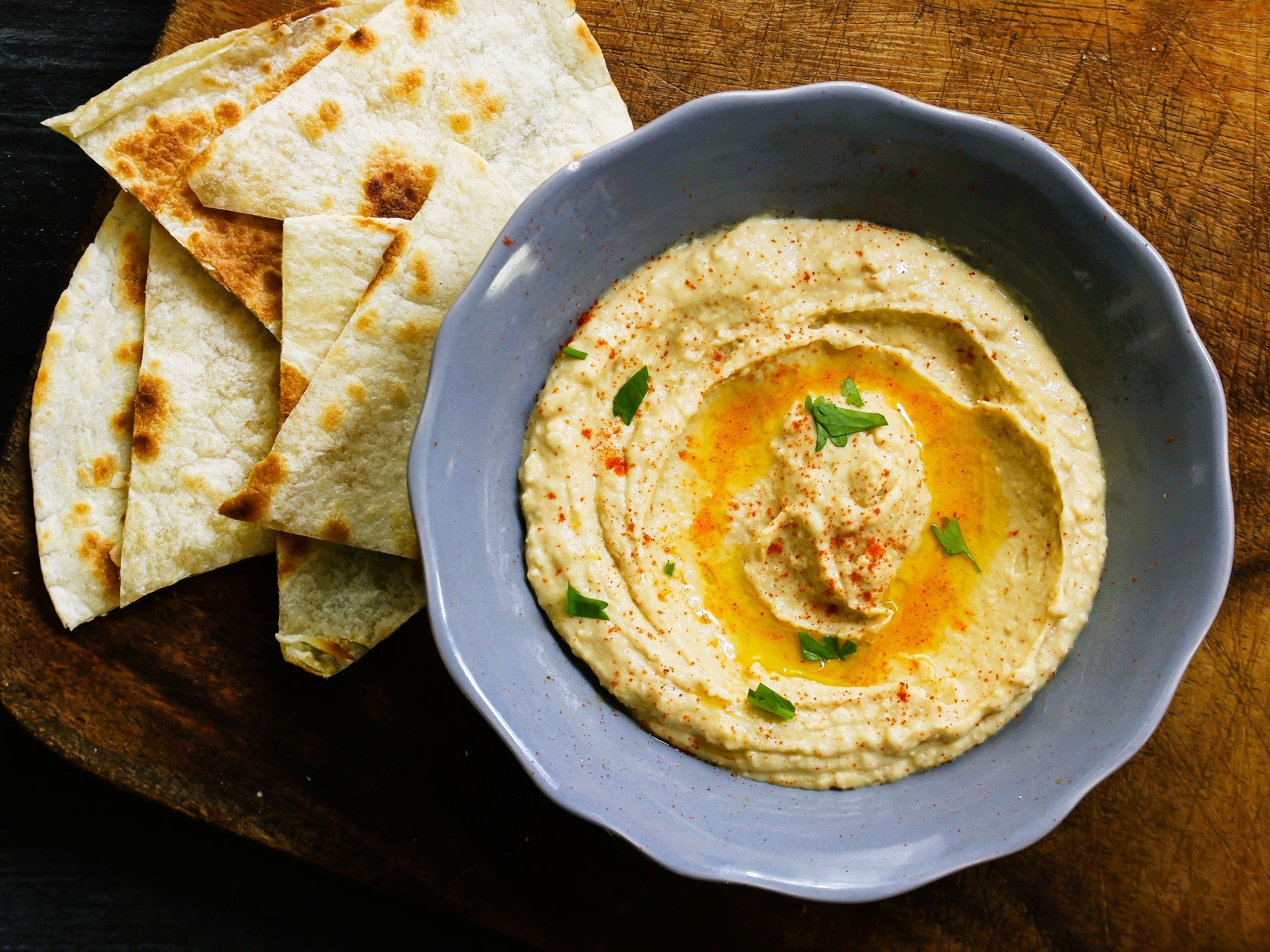 アラブ首長国連邦の食べ物ってどんなもの？ 旅人・低橋さんがドバイで出会った中東ごはん【世界思い出旅ごはん おかわり】