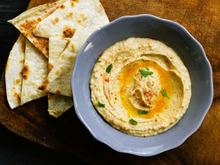 アラブ首長国連邦の食べ物ってどんなもの？ 旅人・低橋さんがドバイで出会った中東ごはん【世界思い出旅ごはん おかわり】