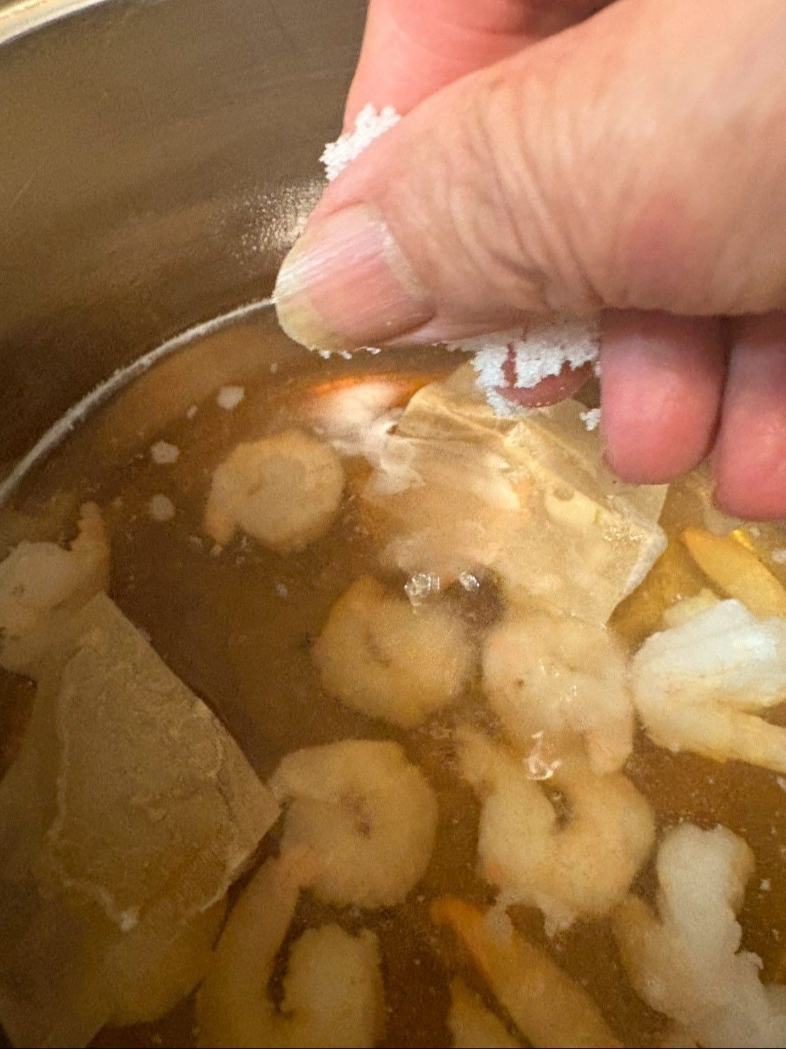 塩味は塩で付けて、最後にみりんを加えて整えてください。