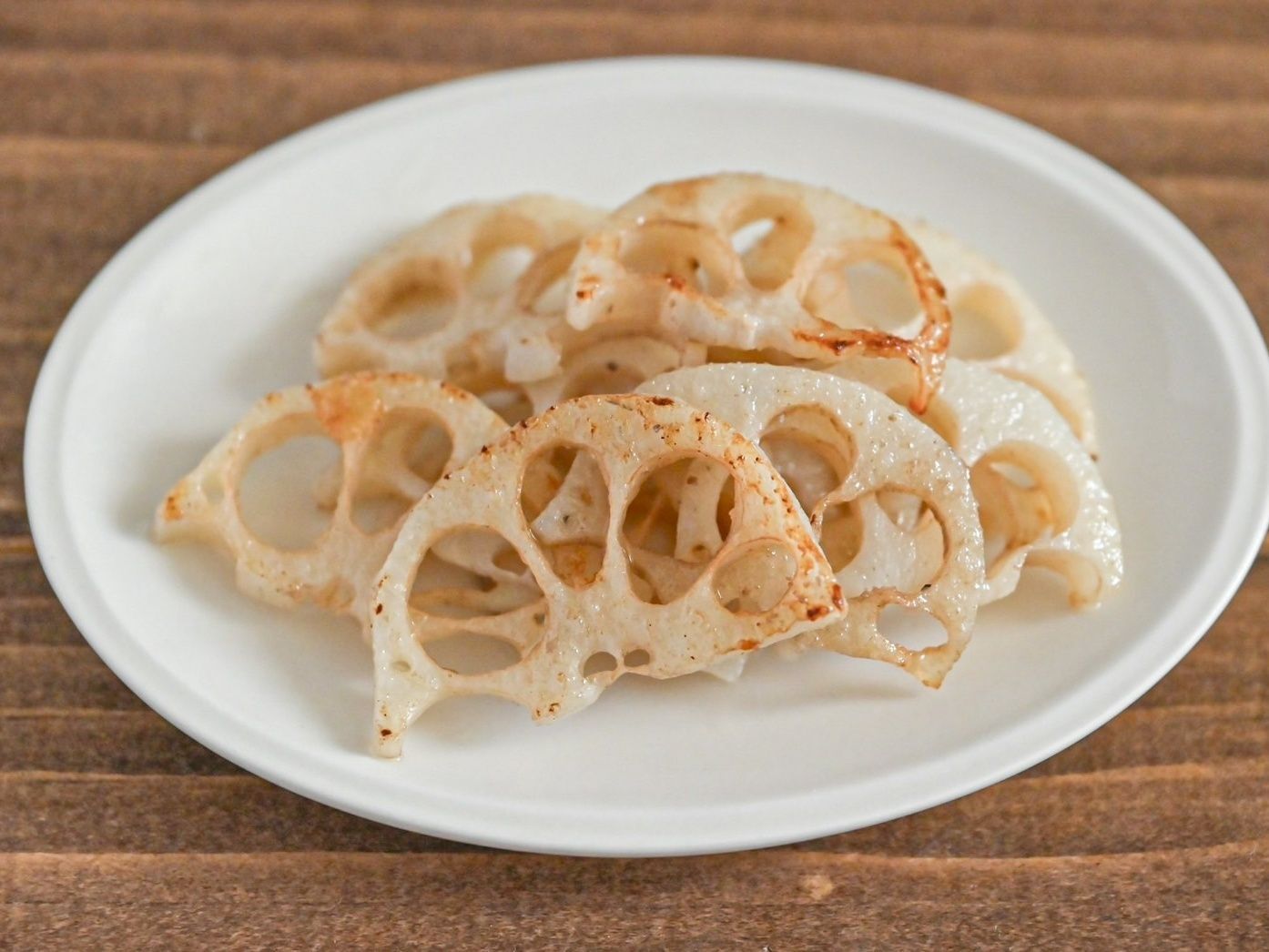 ついつい食べちゃう！れんこんアンチョビバター