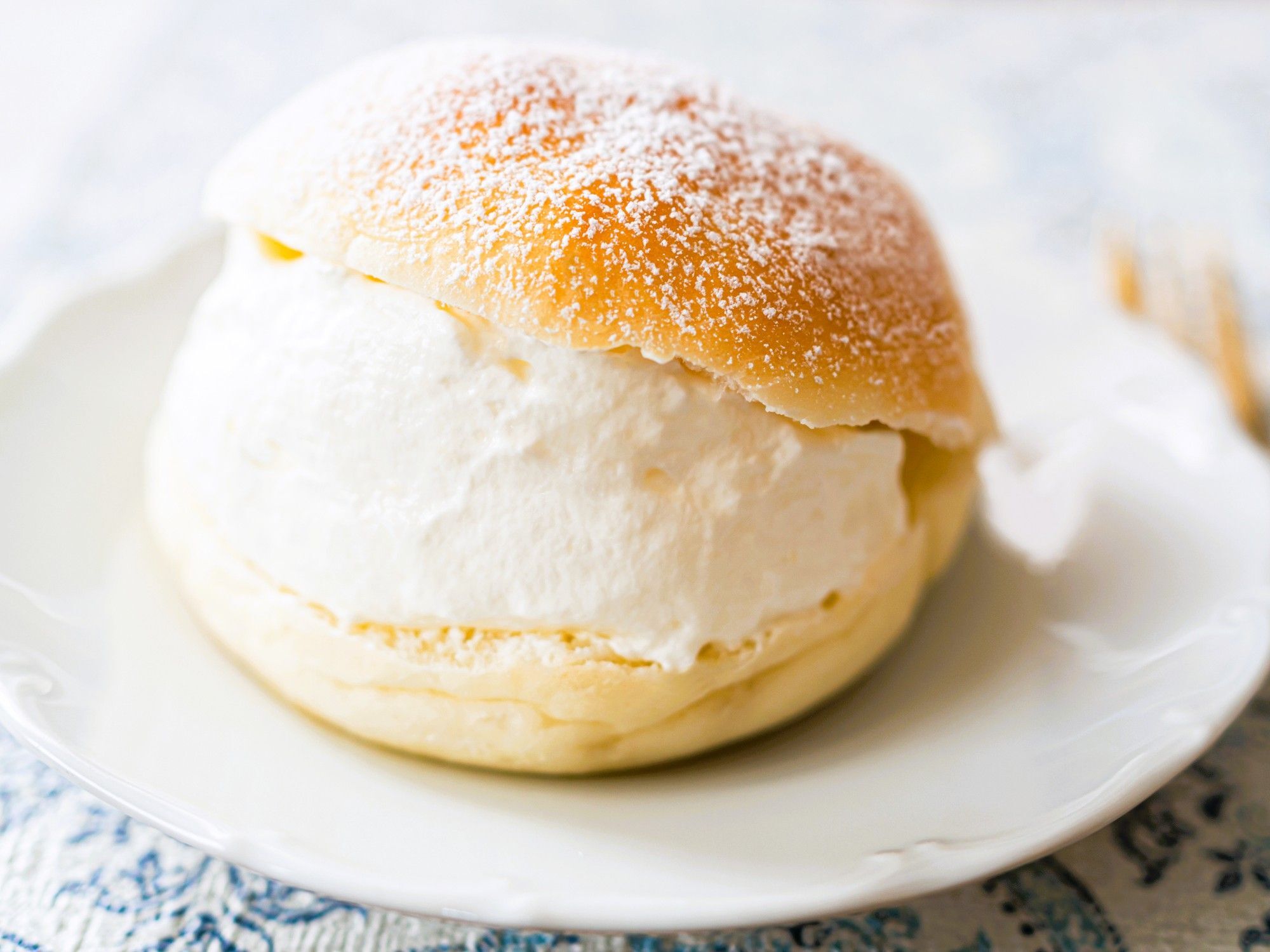 「生クリーム」と「ホイップクリーム」の違い。正しく言えたら天才！？【大人のたしなみ】