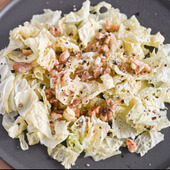 切ってかけるだけ！白菜とくるみのレモンドレッシングサラダ