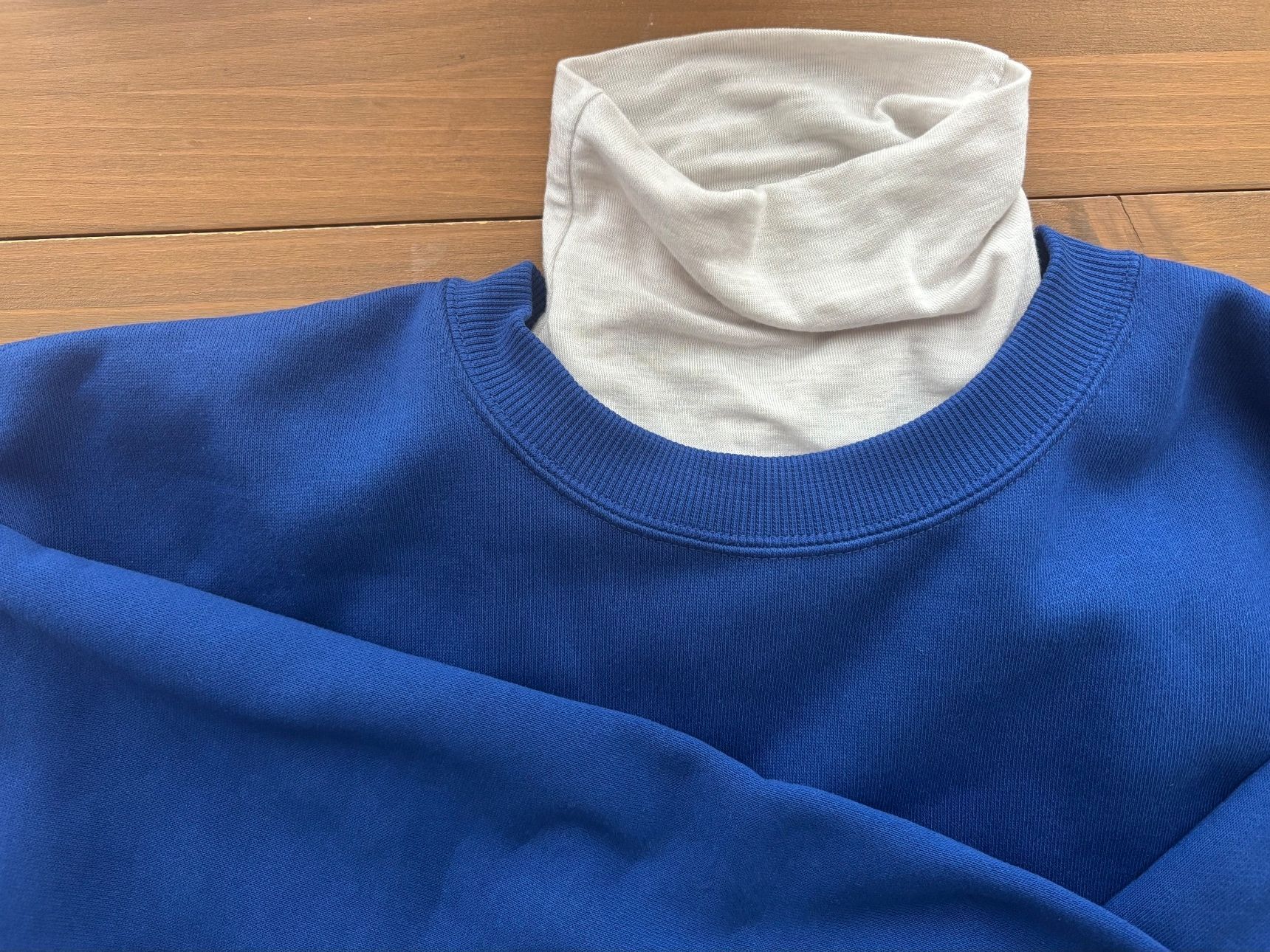 ③ レイヤードしやすく、着回しの幅が広い