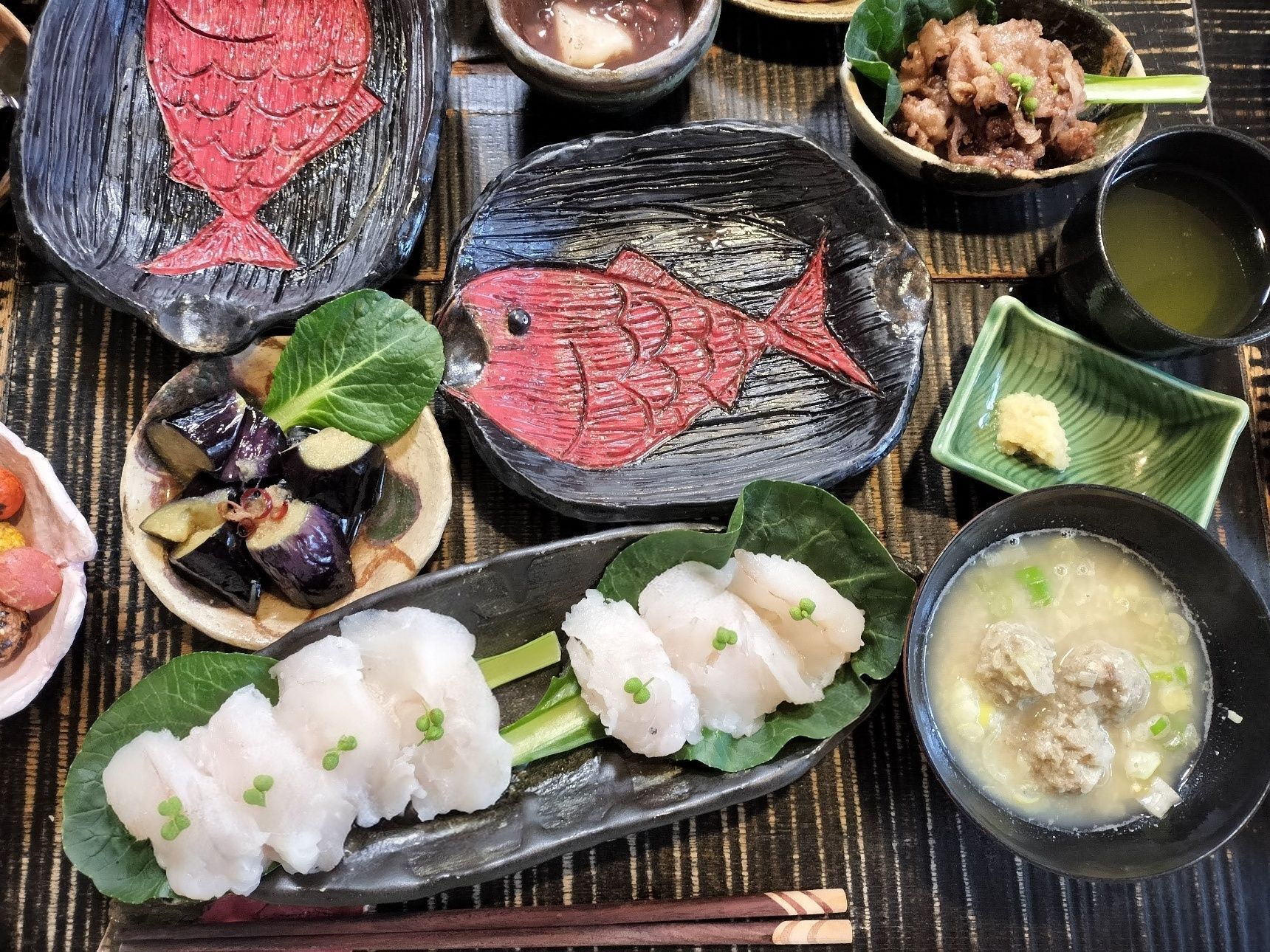 【ヒラメの握り寿司とアラ汁（ヒラメ団子入り）】