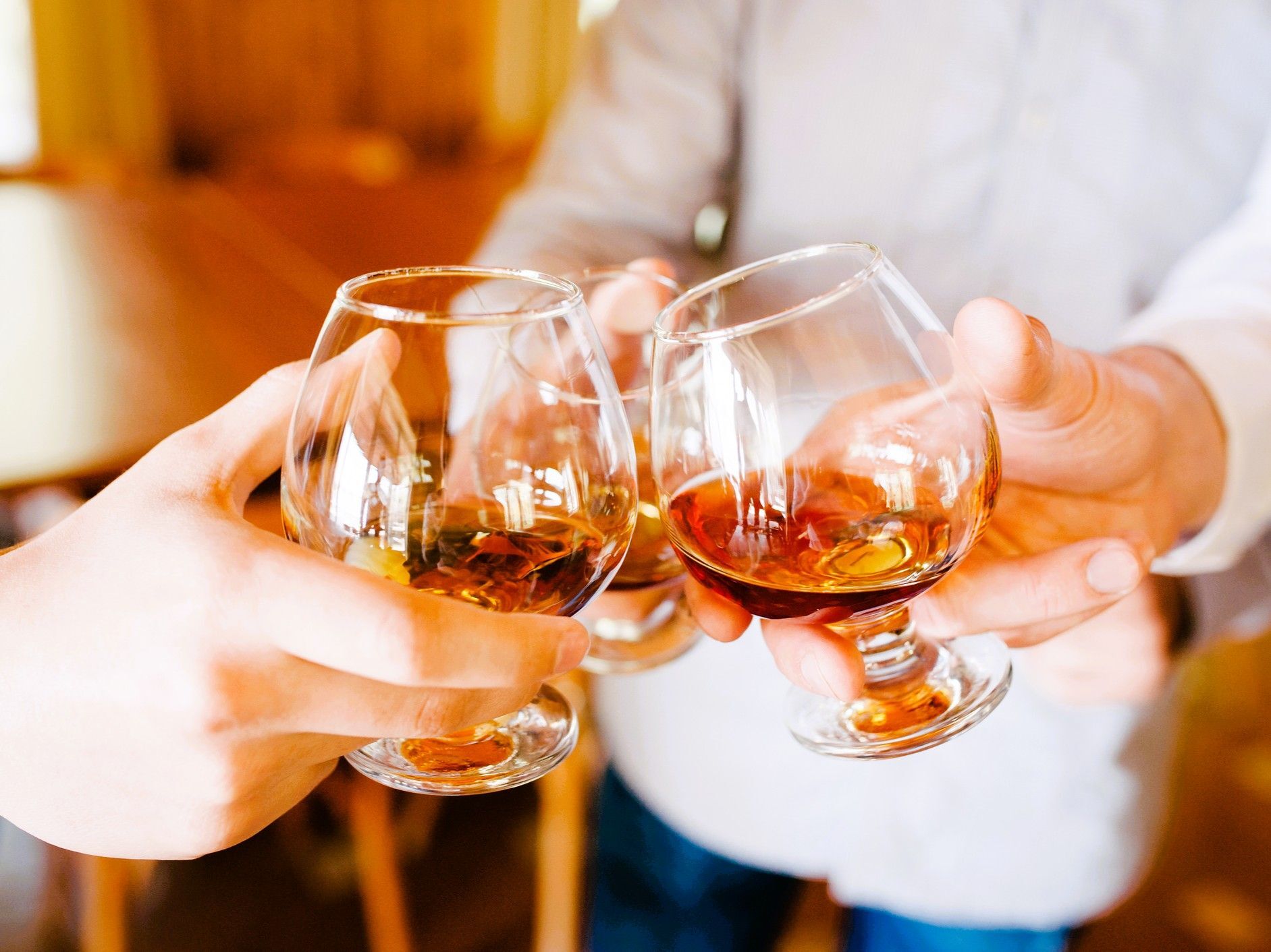 「ウイスキー」と「ブランデー」の違い。正しく言えたら天才！？【大人のたしなみ】