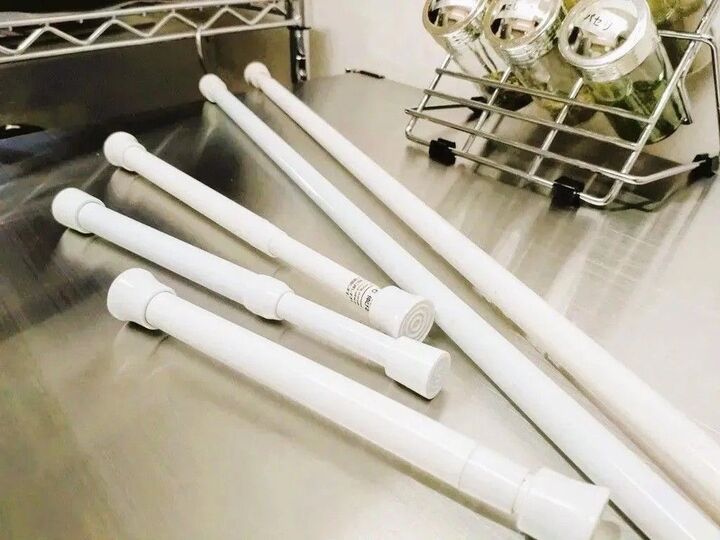 冷蔵庫に『突っ張り棒』を取り付けたら…めっちゃ便利!!まさかの活用アイデア♪