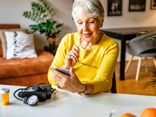 私が「高齢者スマホ」をおすすめしない本当の理由。実は不便なんですよ！【60代からのスマホ】