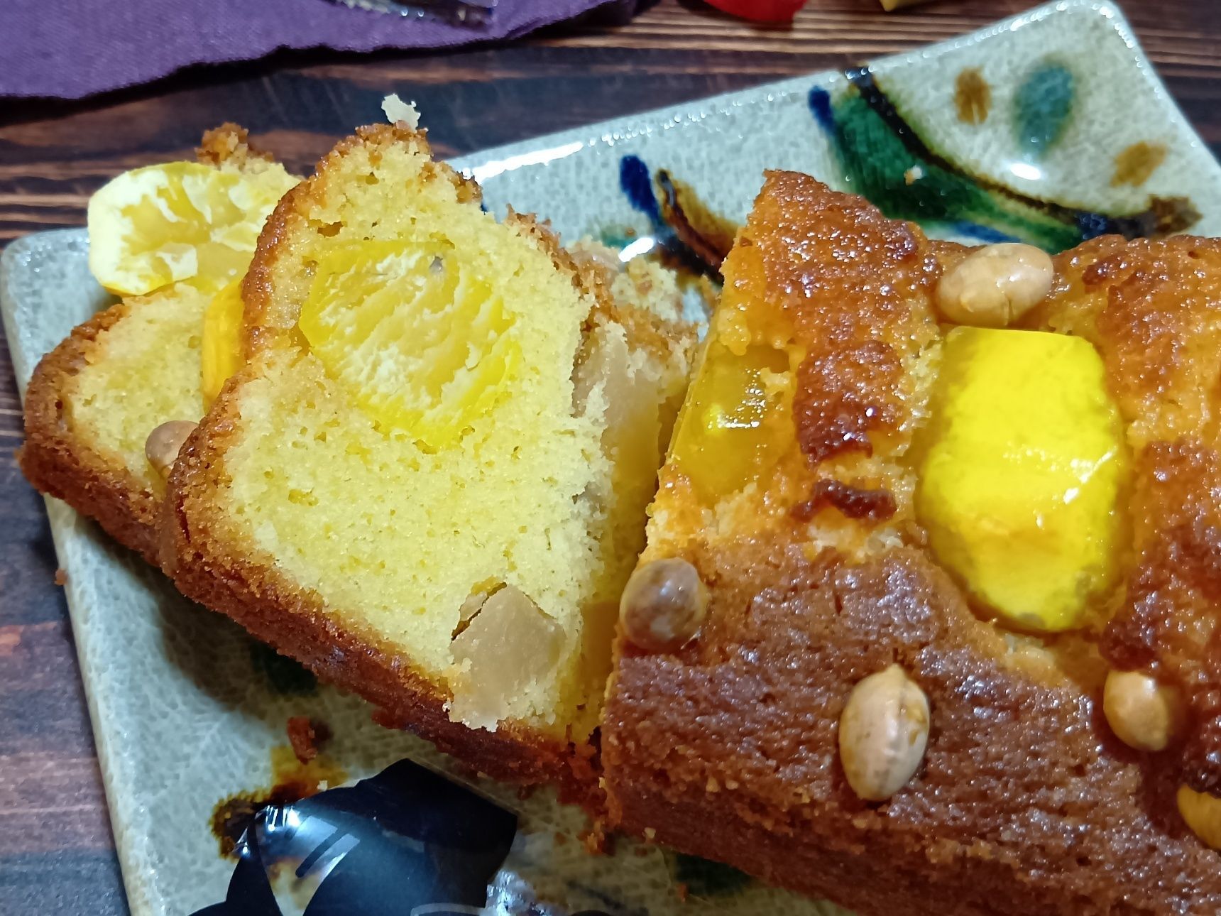 栗入りこし餡と栗の甘露煮の両方が楽しめる 栗たっぷりのパウンドケーキです。節分の豆の塩気が ほどよいアクセントになっています。