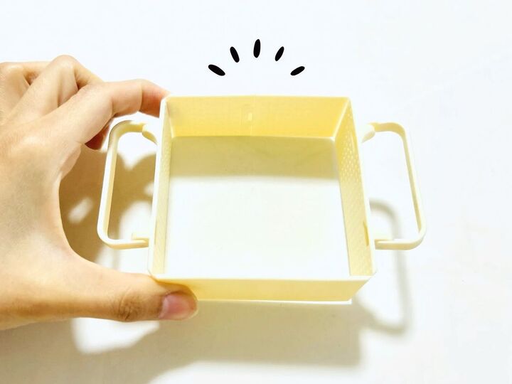 【ダイソー】不思議な『枠』に詰めるだけで…?→地味に面倒な作業がめちゃラクに!1個あると便利です♪