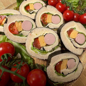 太巻きの〈ロールサンド恵方巻〉