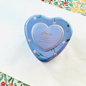 バレンタインデーには上品で素敵なハートのギフト缶