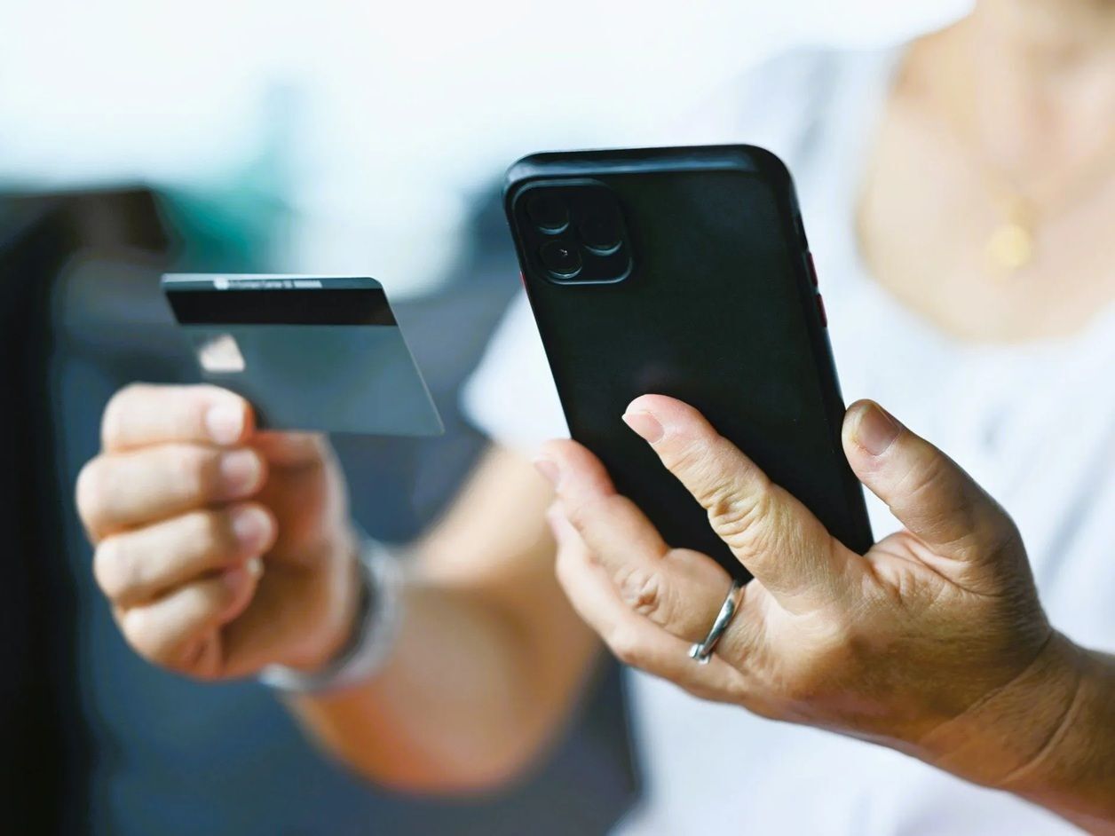 【60代からのスマホ】悪用されないためにゼッタイやってほしいこと4つ。不正利用や詐欺を防げますよ！