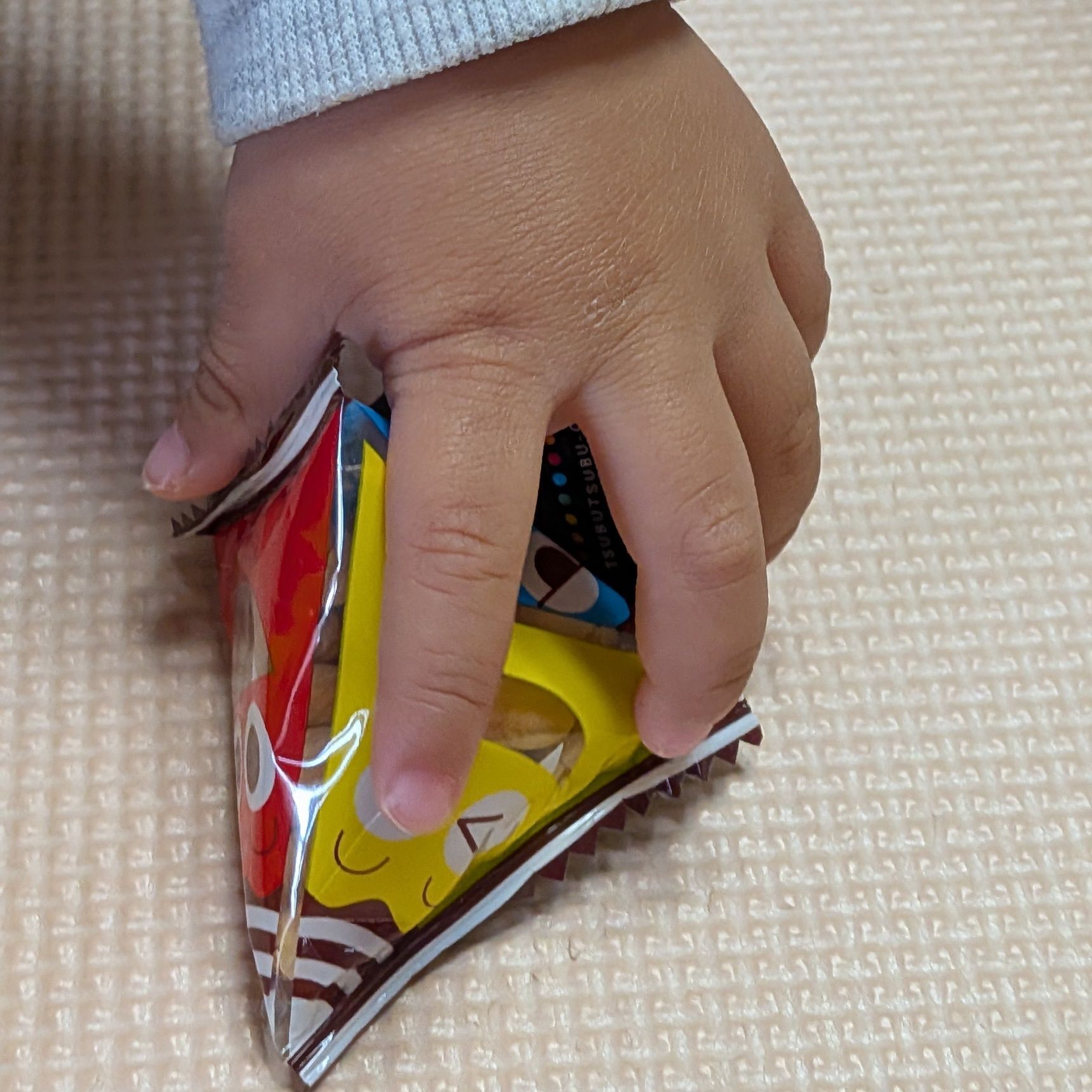 4．みんなで拾ってお片付け。