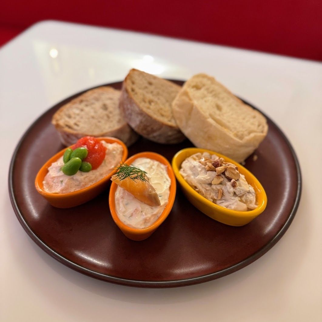 Brasserie BASEL 京王八王子駅前店「6種類のヨーグルトディップ（日替わり）」