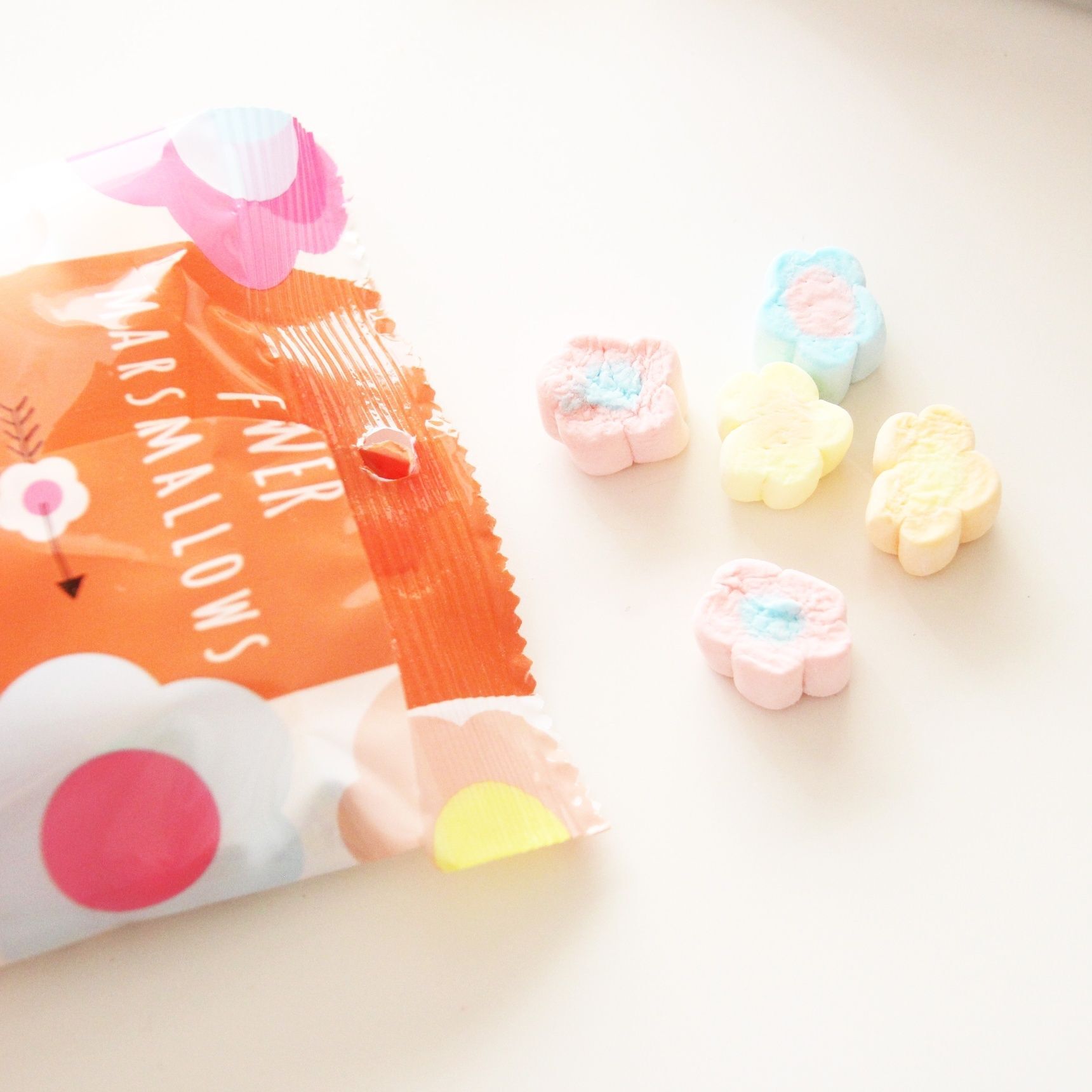 マシュマロでカラフルにも