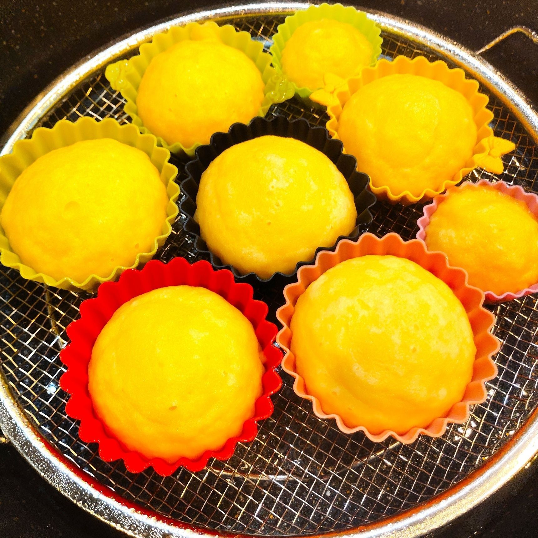 カップに入れて蒸す