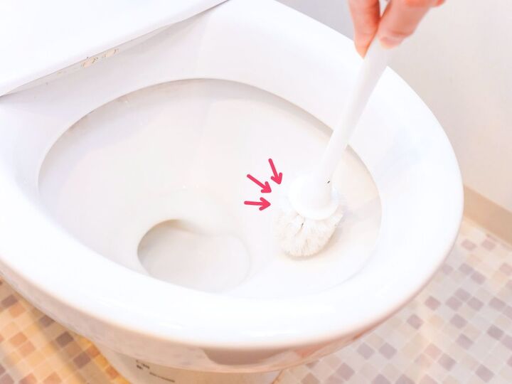 やっちゃダメ!!実は逆効果な「トイレ掃除」NG行動。どんどん汚くなっちゃいますよ…!