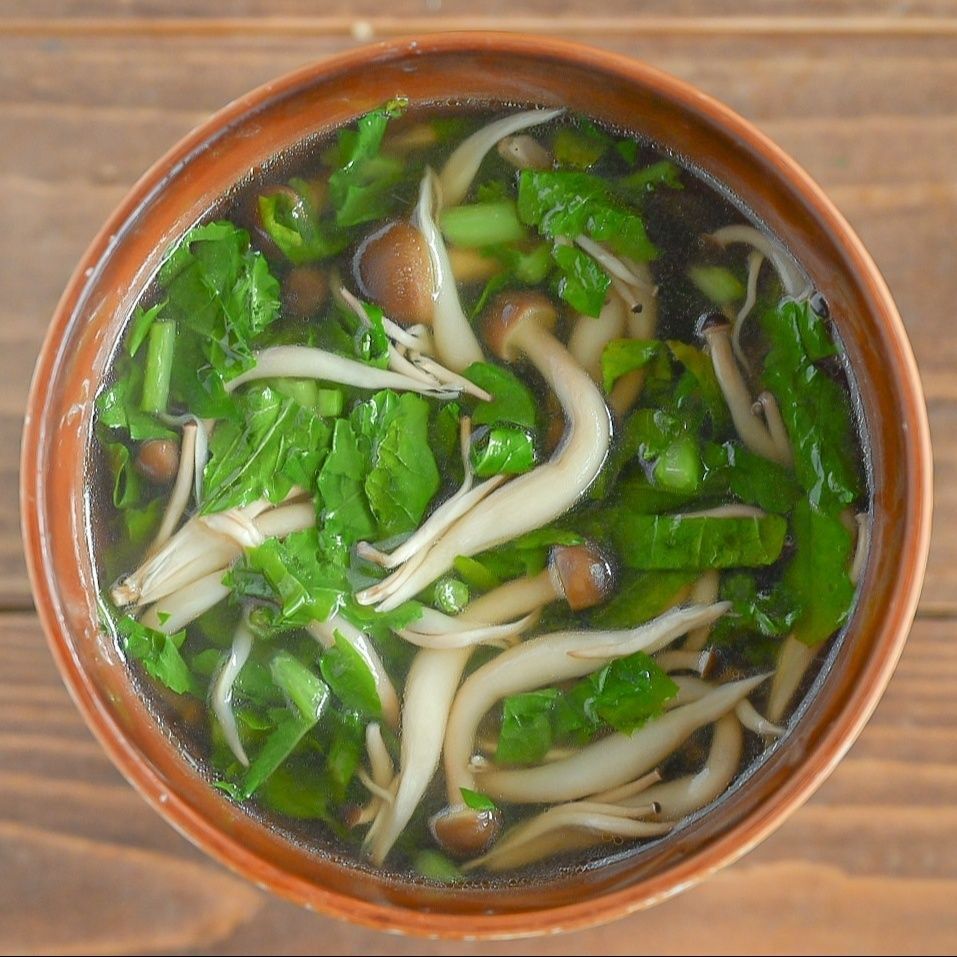 栄養たっぷり！大根の葉としめじのスープ