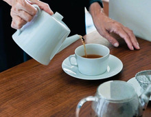 〈58歳の一人暮らし〉「とらや」のお菓子はわたしの特別。ひとりの食事が悲しくならない工夫とは？