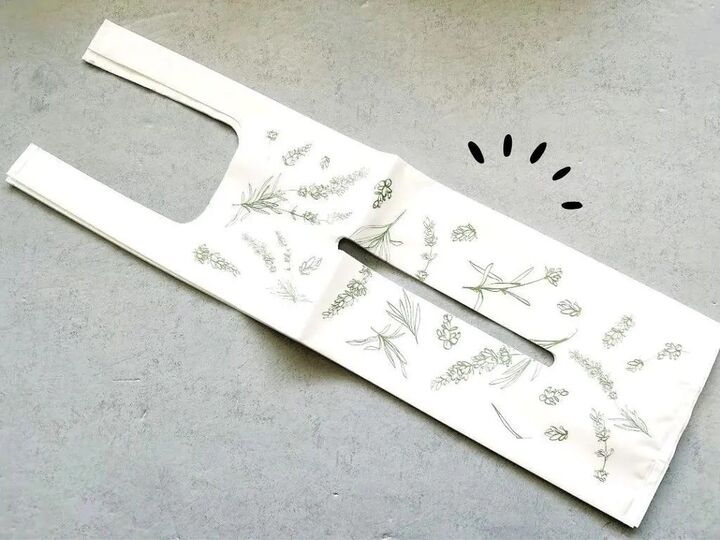 【ダイソー】穴が空いたビニール袋!?買い物用でもゴミ捨て用でもなく、実はキッチンで大活躍でした♪